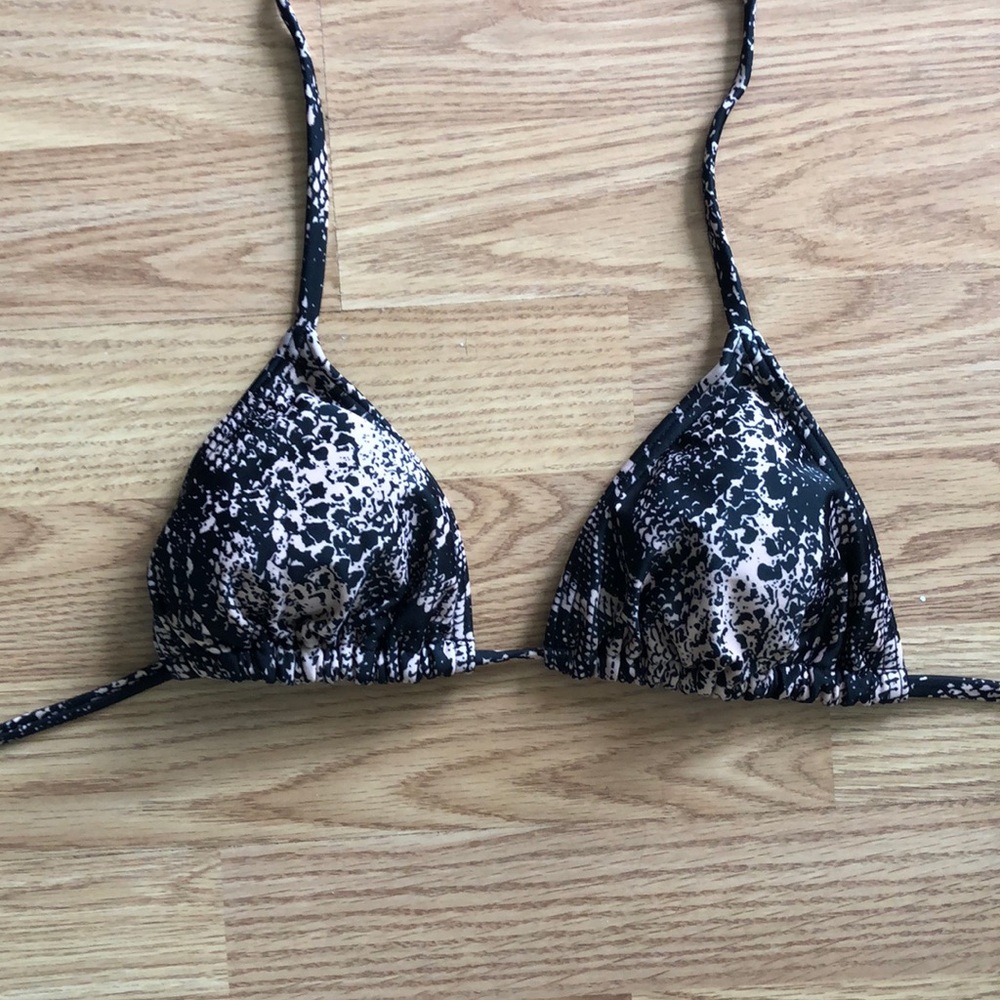 Snake print triangle top